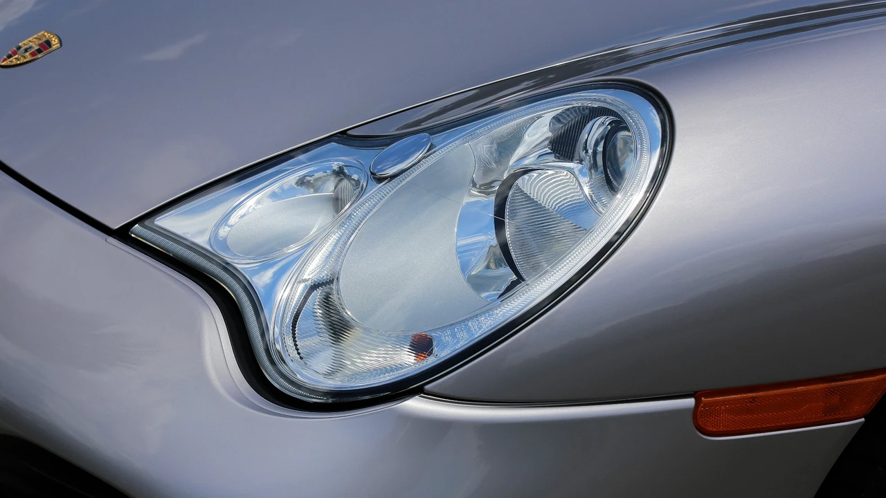 2001 Porsche 996 Turbo - Image 16 of 31