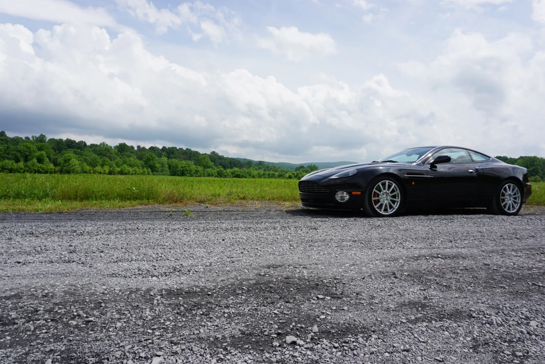 2005 Aston Martin Vanquish 1st Gen - Image 27 of 31