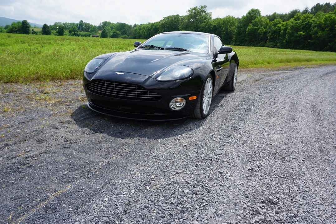 2005 Aston Martin Vanquish 1st Gen - Image 26 of 31
