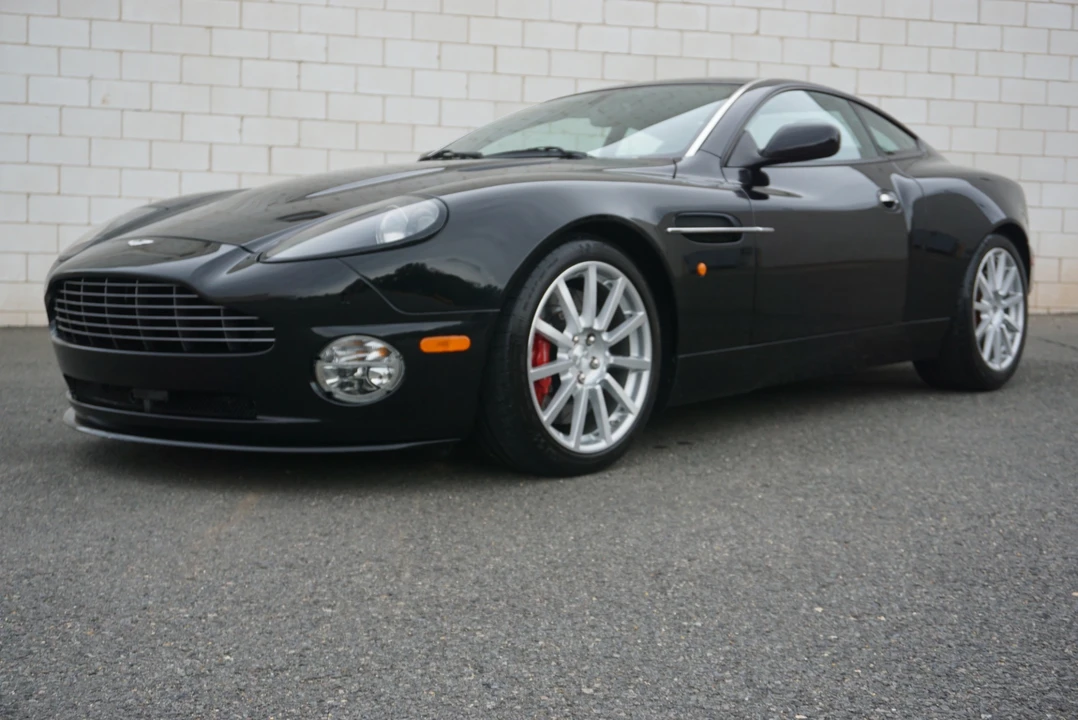 2005 Aston Martin Vanquish 1st Gen - Image 5 of 31