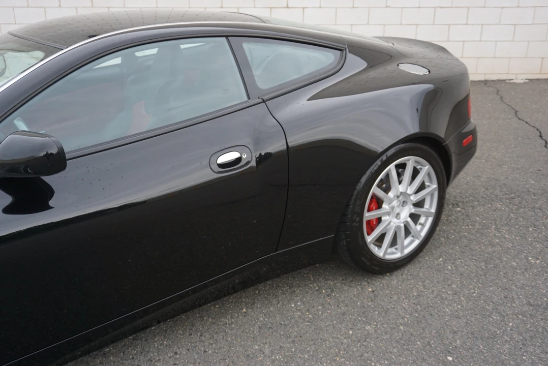 2005 Aston Martin Vanquish 1st Gen - Image 19 of 31