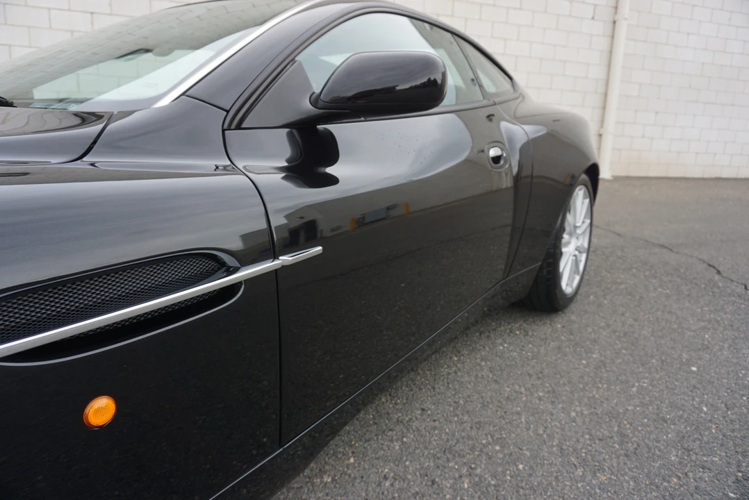 2005 Aston Martin Vanquish 1st Gen - Image 20 of 31
