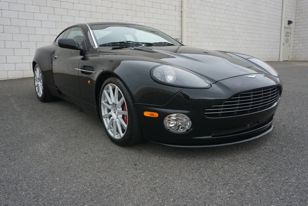2005 Aston Martin Vanquish 1st Gen - Image 11 of 31