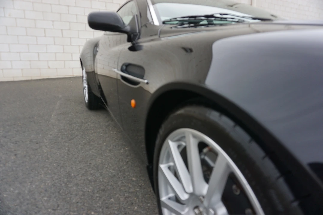 2005 Aston Martin Vanquish 1st Gen - Image 12 of 31