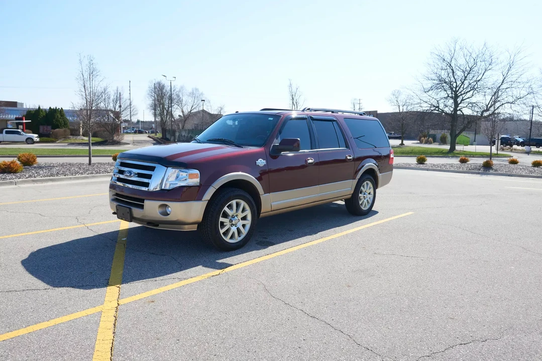 2011 Ford Expedition 3rd Gen - Image 4 of 31