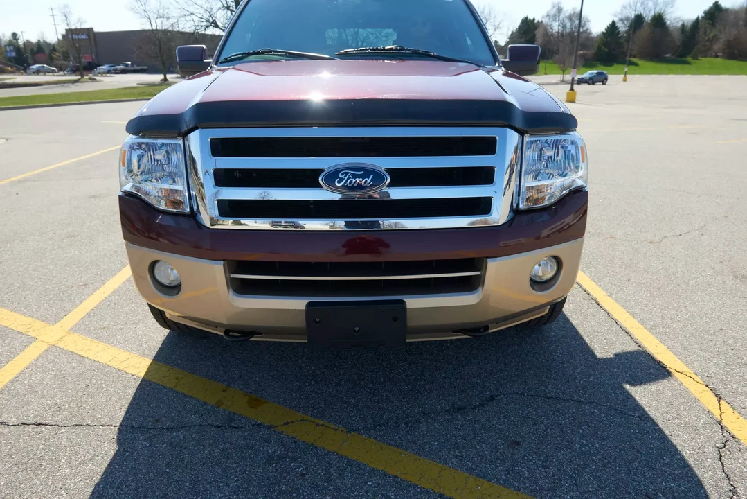2011 Ford Expedition 3rd Gen - Image 3 of 31
