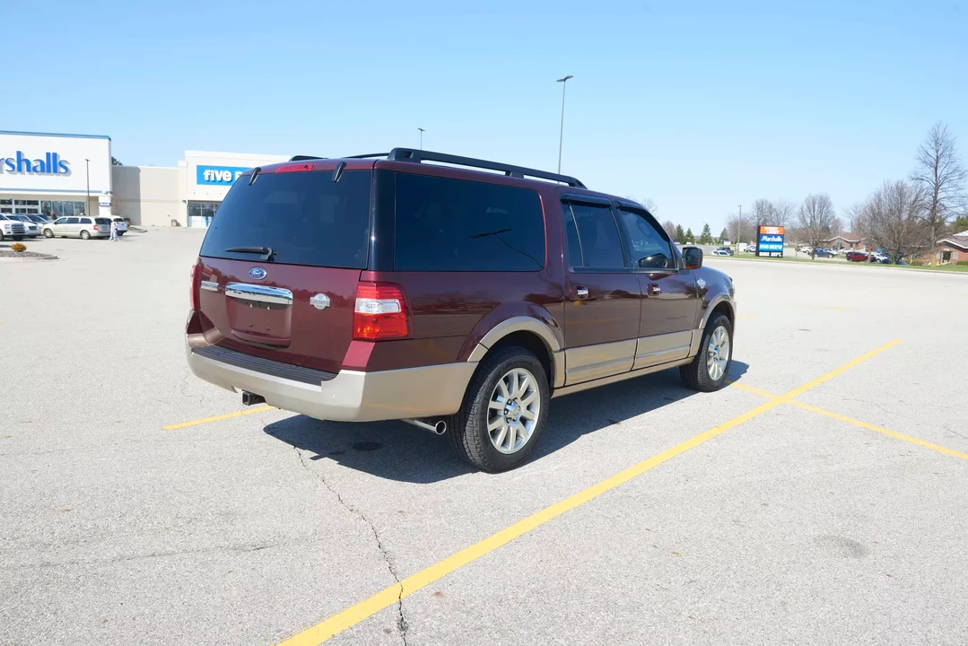 2011 Ford Expedition 3rd Gen - Image 16 of 31