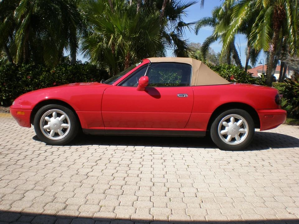 1993 Mazda NA MX-5 Miata - Image 4 of 31