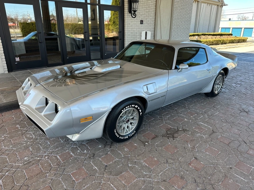 1981 Pontiac Firebird Trans Am 2nd Gen - Image 2 of 31
