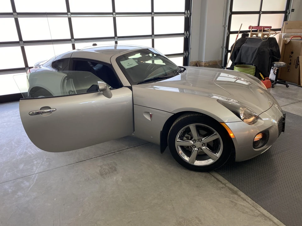 2009 Pontiac Solstice GXP - Image 13 of 31