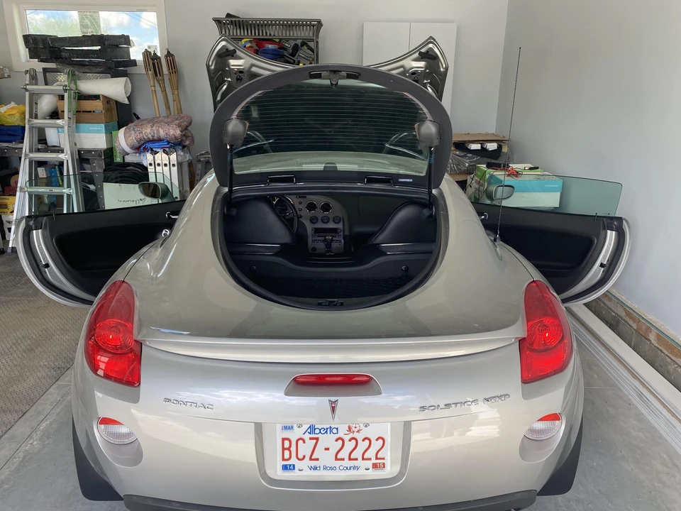 2009 Pontiac Solstice GXP - Image 9 of 31