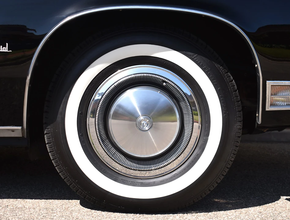 1975 Chrysler Imperial 3rd Gen - Image 19 of 31