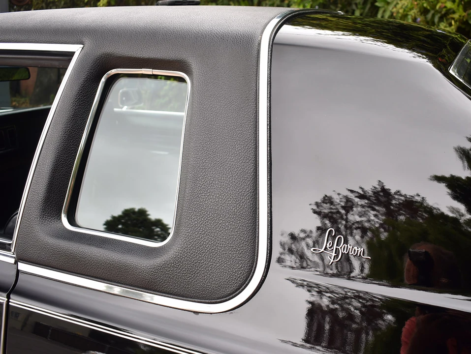 1975 Chrysler Imperial 3rd Gen - Image 14 of 31