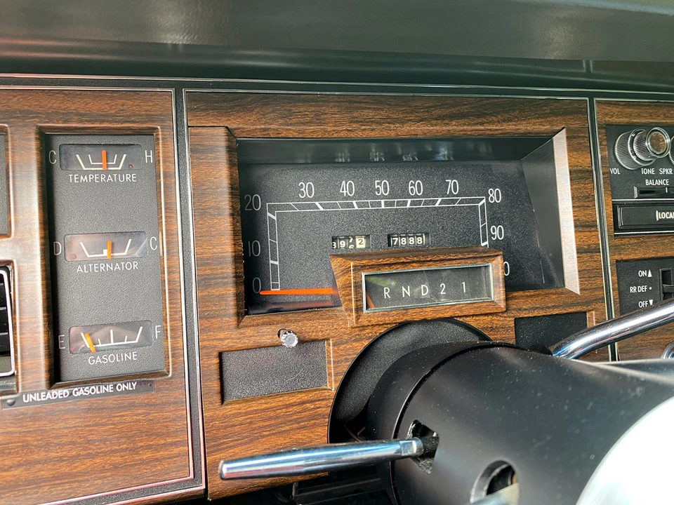 1975 Chrysler Imperial 3rd Gen - Image 24 of 31