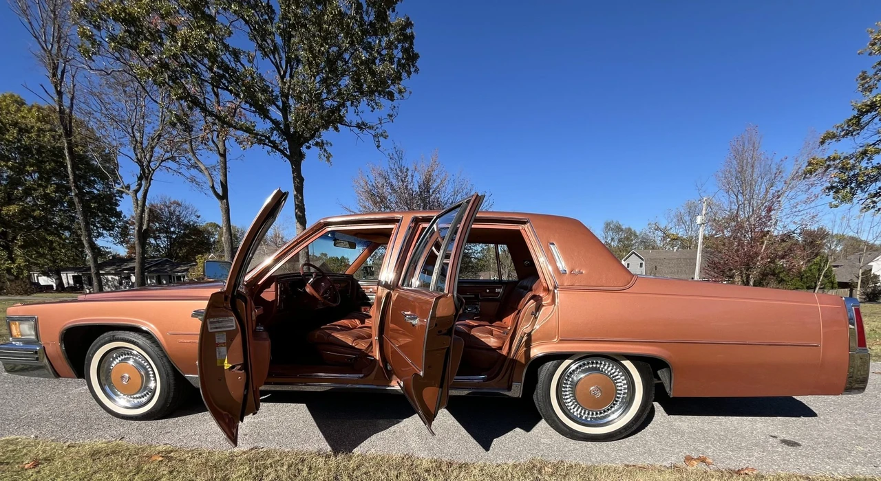 1977 Cadillac Fleetwood - Image 15 of 31