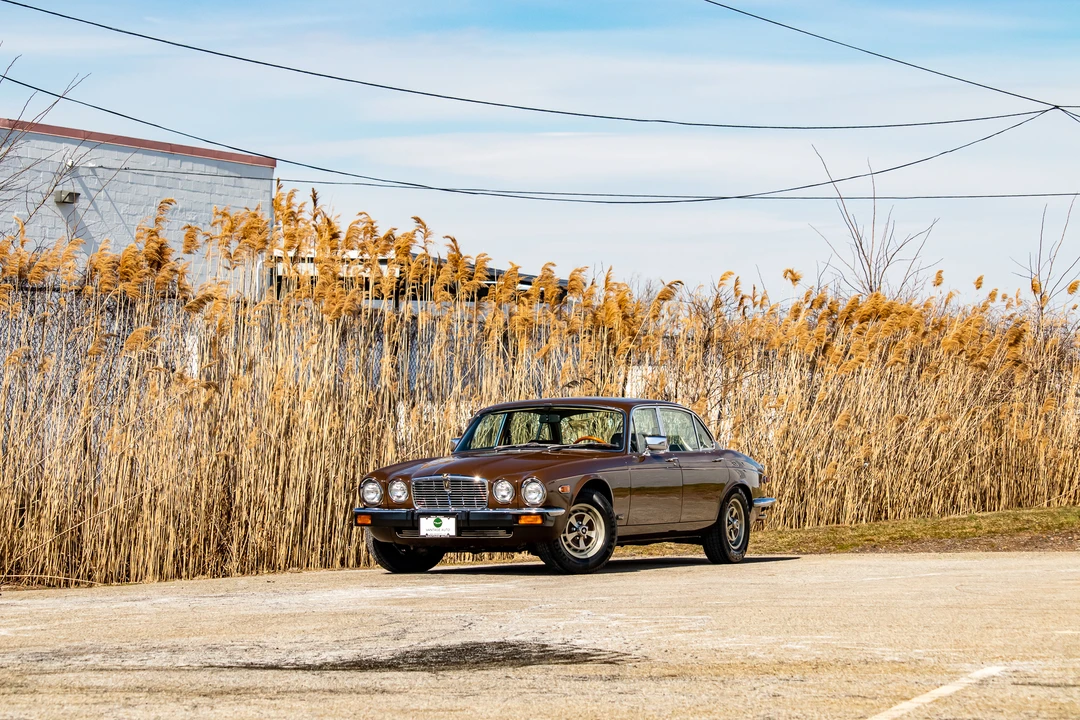 1977 Jaguar XJ Series 2 - Image 2 of 31