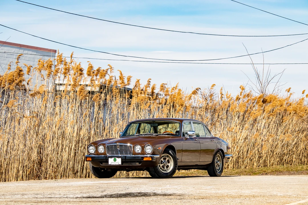 1977 Jaguar XJ Series 2 - Image 2 of 31