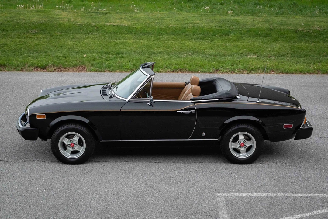 1978 Fiat 124 Sport Spider - Image 12 of 31