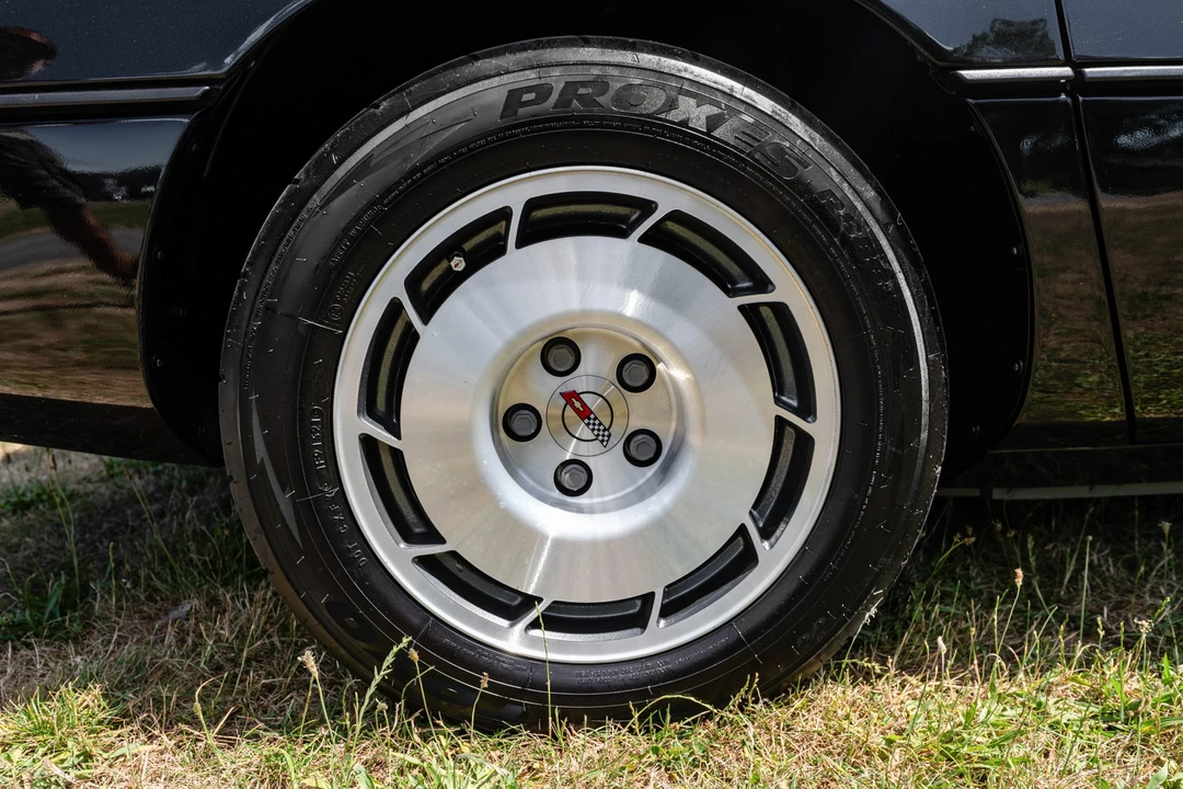 1986 Chevrolet Corvette C4 - Image 30 of 31