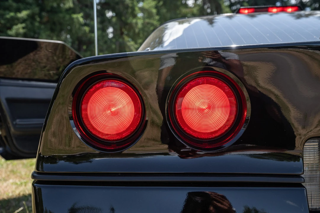 1986 Chevrolet Corvette C4 - Image 13 of 31