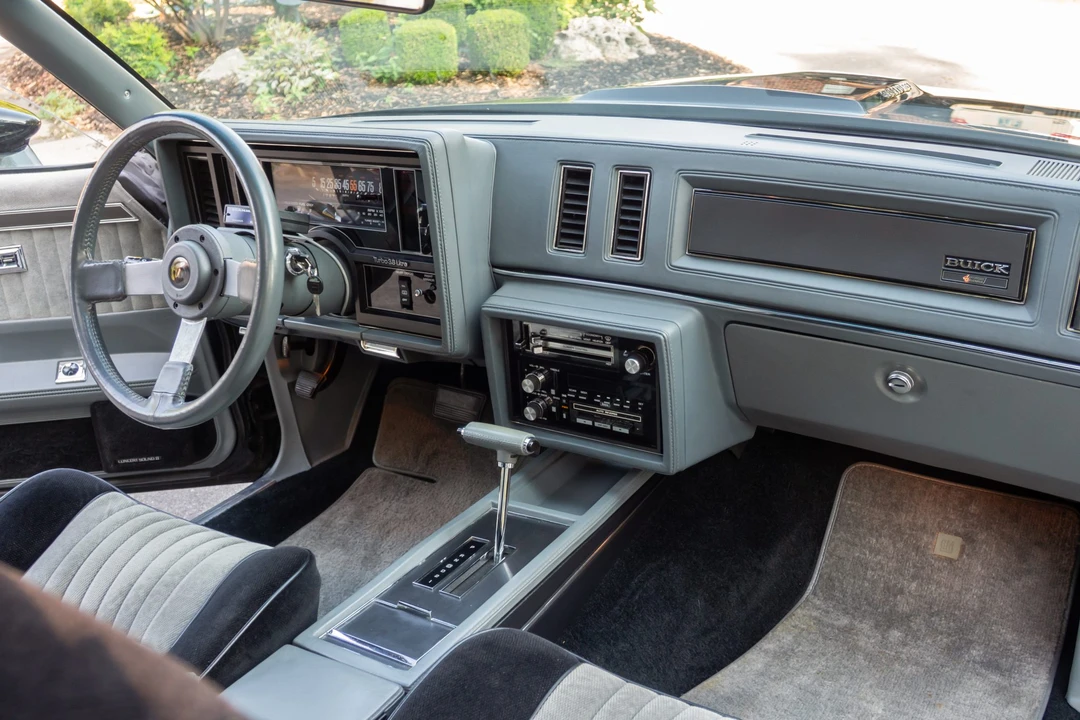 1987 Buick Grand National - Image 27 of 31