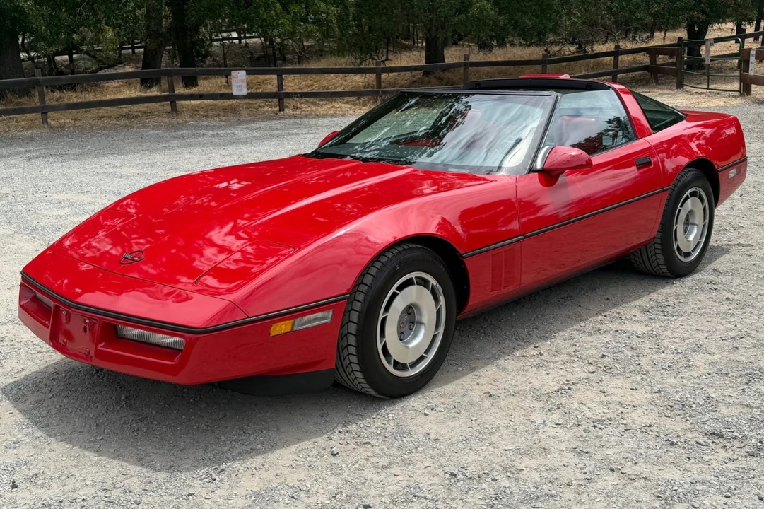 1987 Chevrolet Corvette C4 - Image 1 of 31