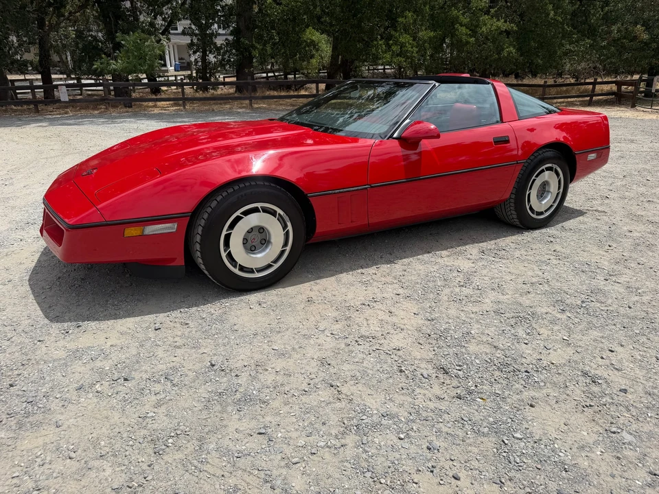 1987 Chevrolet Corvette C4 - Image 2 of 31