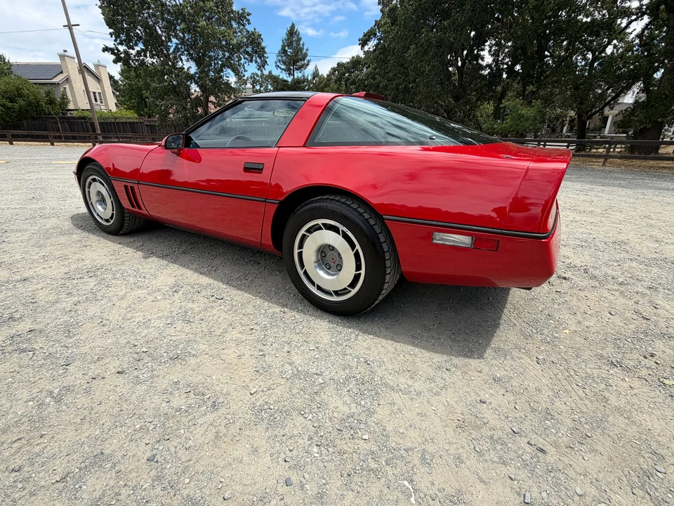 1987 Chevrolet Corvette C4 - Image 17 of 31