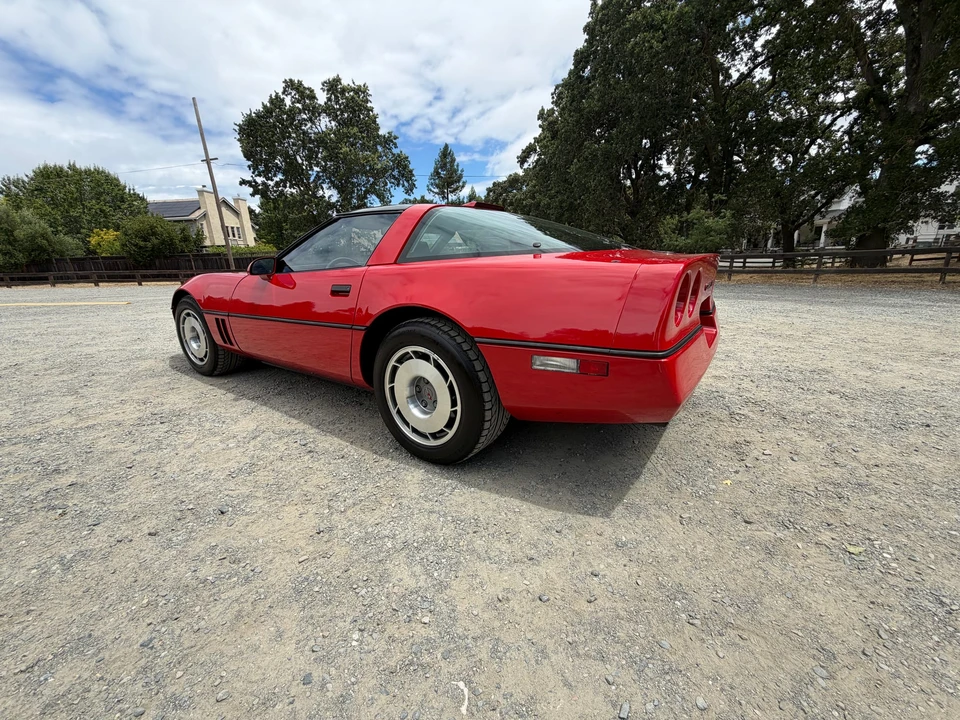 1987 Chevrolet Corvette C4 - Image 14 of 31