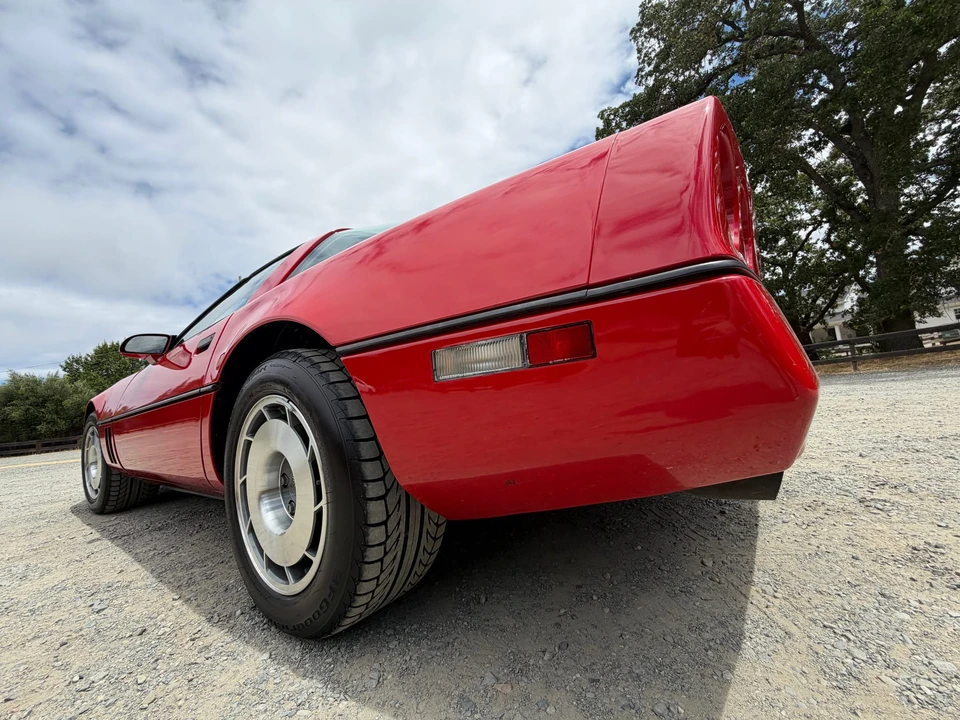 1987 Chevrolet Corvette C4 - Image 15 of 31