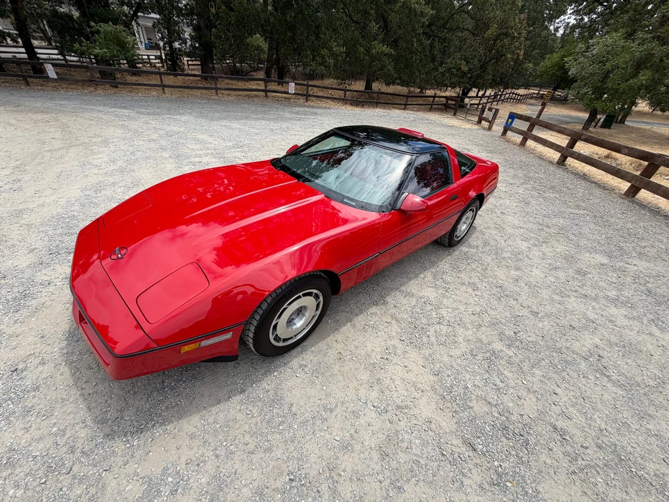 1987 Chevrolet Corvette C4 - Image 26 of 31