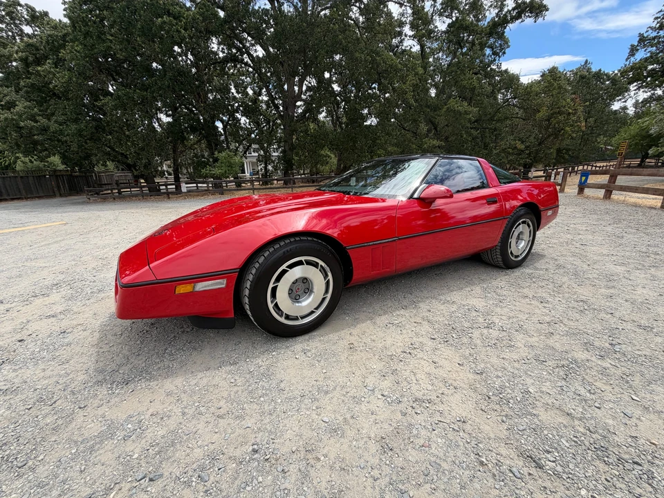 1987 Chevrolet Corvette C4 - Image 22 of 31
