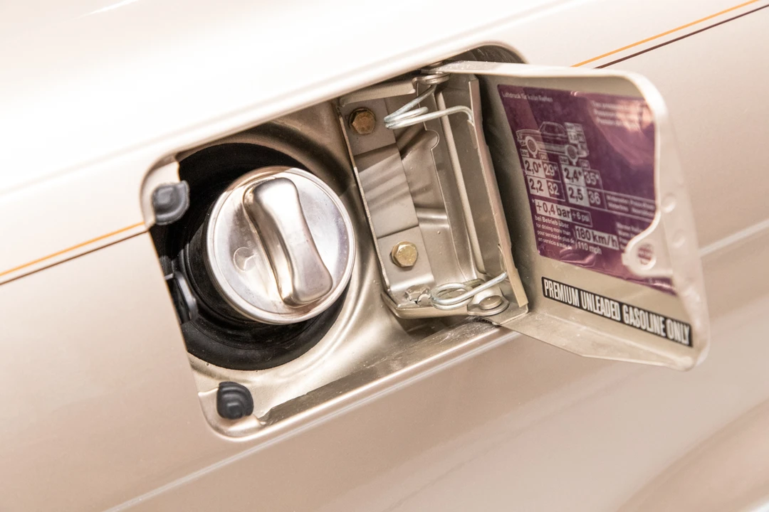 1987 Mercedes-Benz R107 SL-Class - Image 29 of 31
