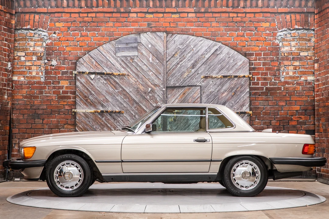 1987 Mercedes-Benz R107 SL-Class - Image 18 of 31