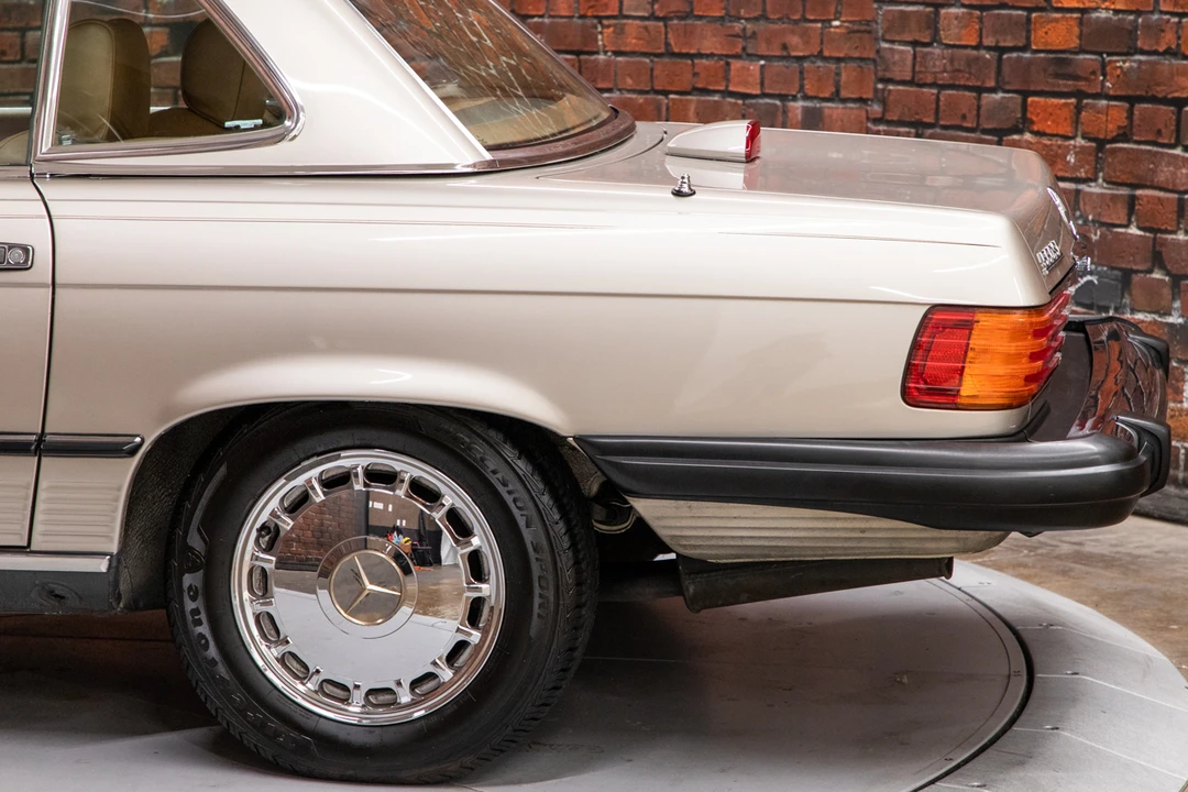 1987 Mercedes-Benz R107 SL-Class - Image 28 of 31