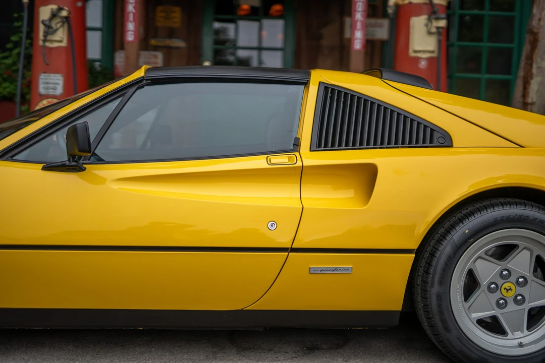 1988 Ferrari 328 GTS - Image 25 of 31