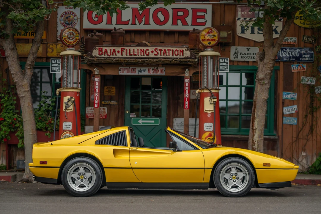 1988 Ferrari 328 GTS - Image 2 of 31