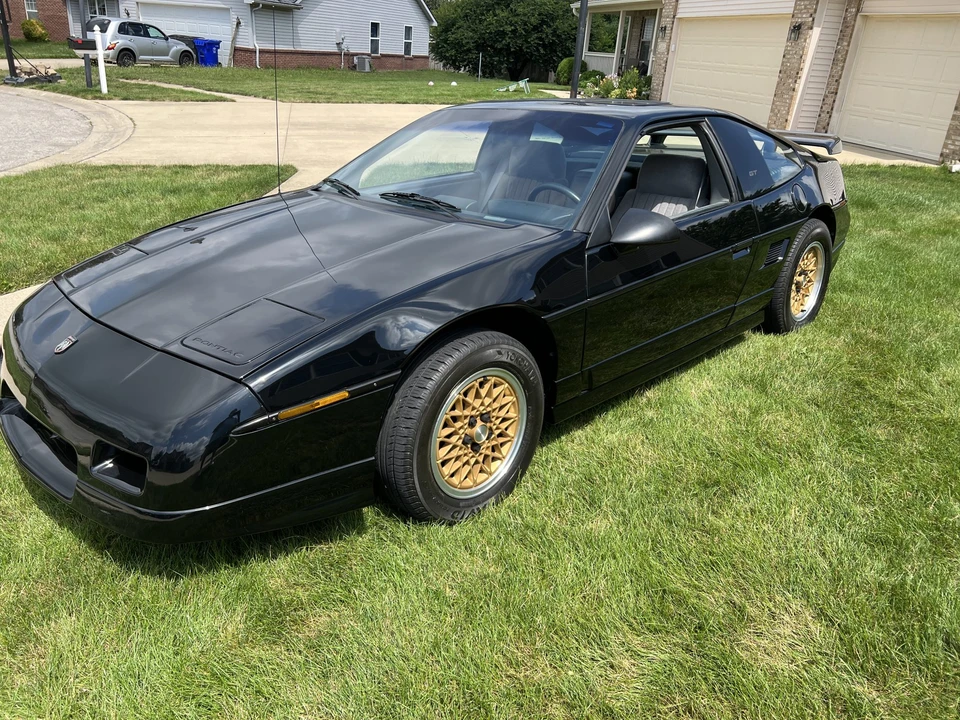 1988 Pontiac Fiero GT - Image 18 of 31