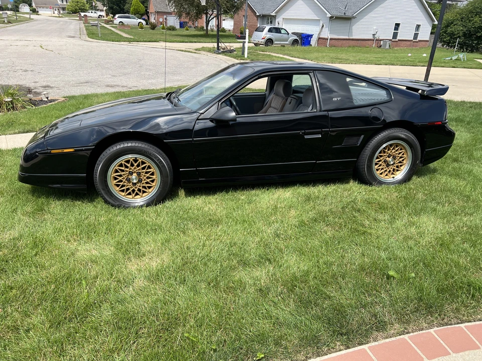 1988 Pontiac Fiero GT - Image 16 of 31