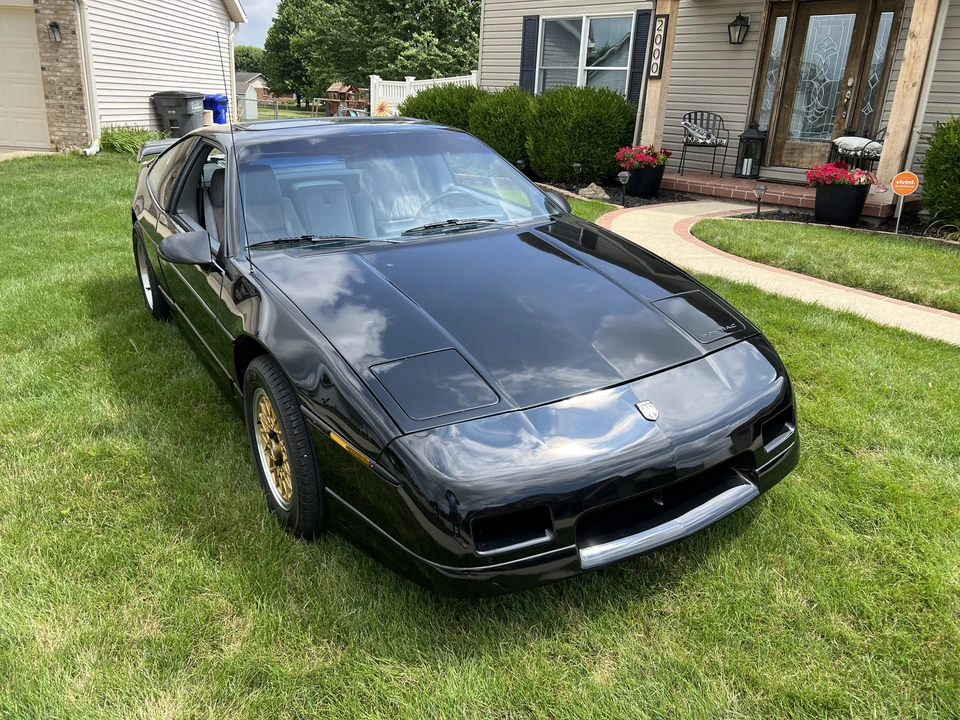 1988 Pontiac Fiero GT - Image 9 of 31