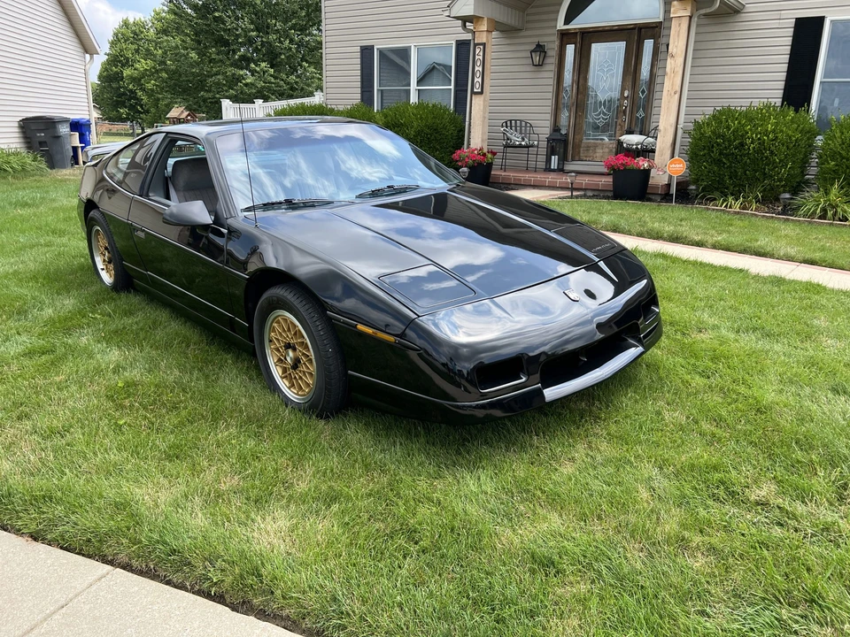 1988 Pontiac Fiero GT - Image 10 of 31