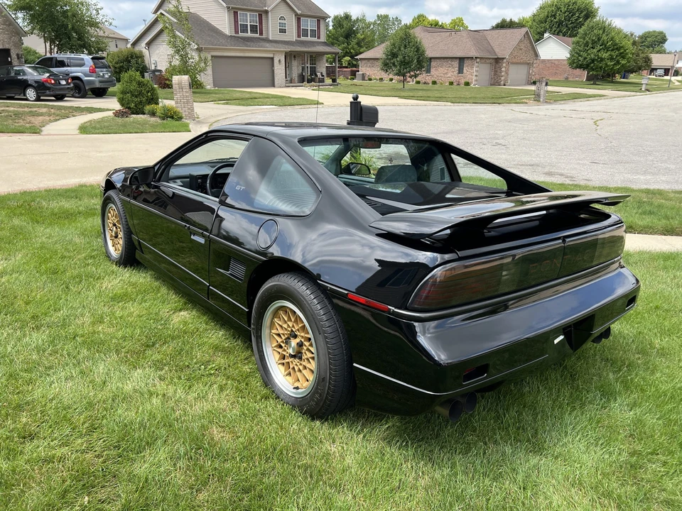 1988 Pontiac Fiero GT - Image 13 of 31