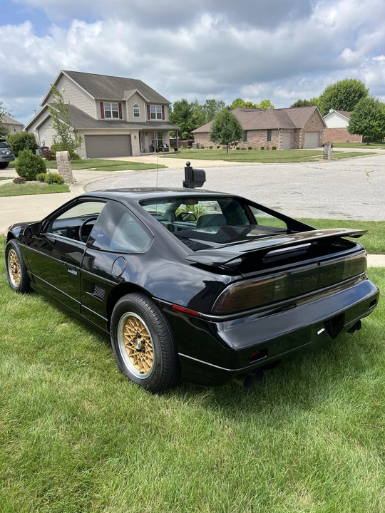 1988 Pontiac Fiero GT - Image 15 of 31