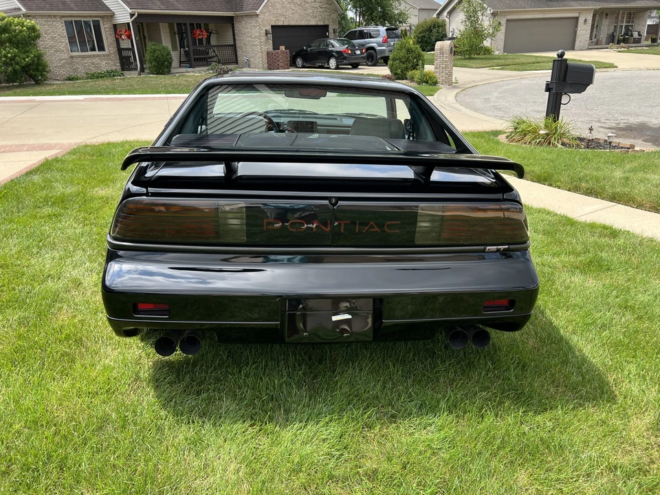 1988 Pontiac Fiero GT - Image 12 of 31