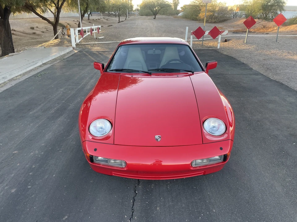 1988 Porsche 928 S4 - Image 8 of 31