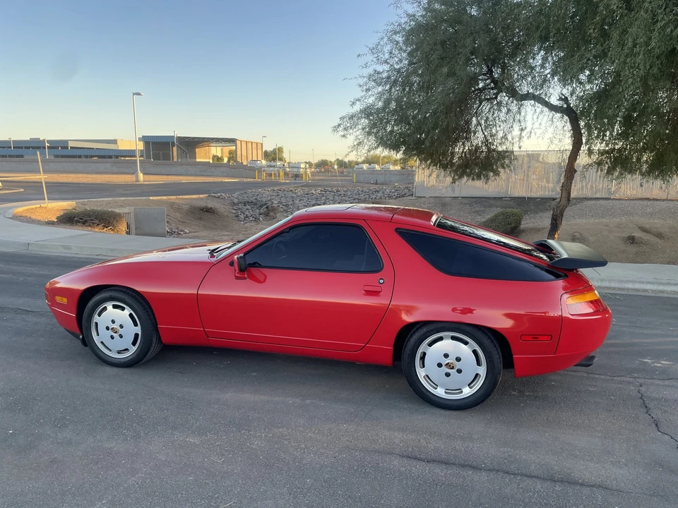 1988 Porsche 928 S4 - Image 15 of 31
