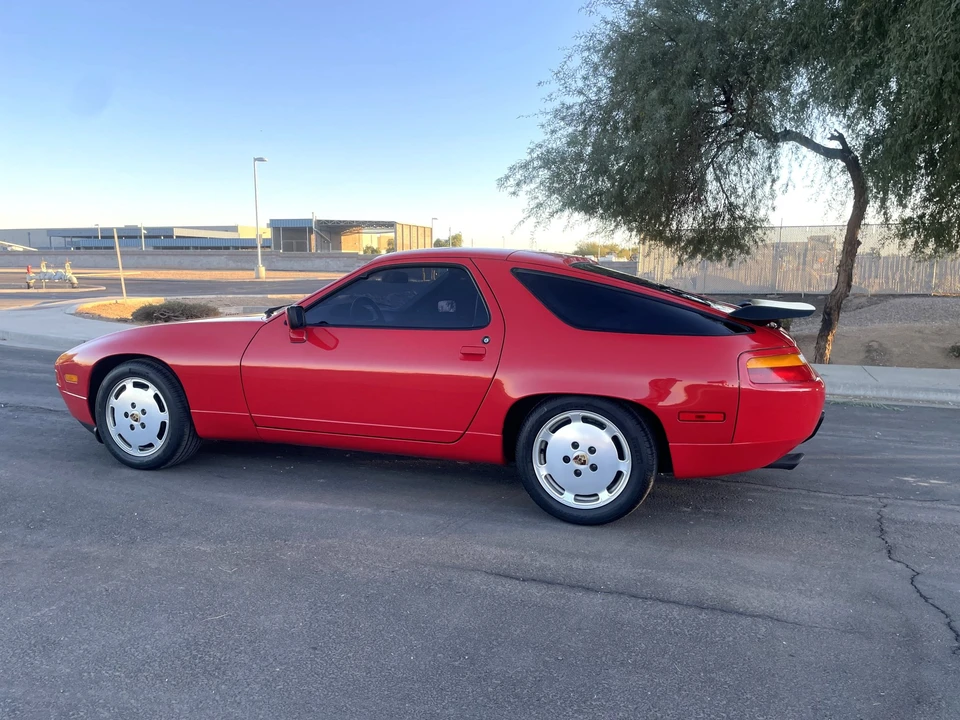 1988 Porsche 928 S4 - Image 16 of 31