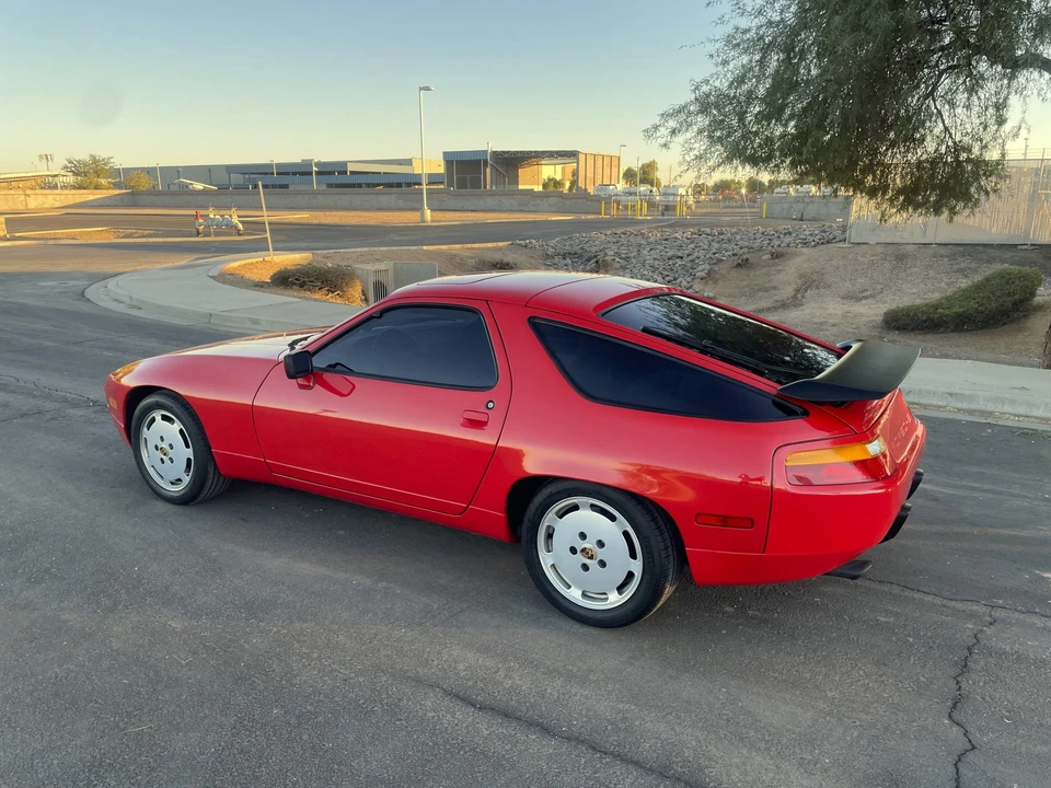 1988 Porsche 928 S4 - Image 17 of 31