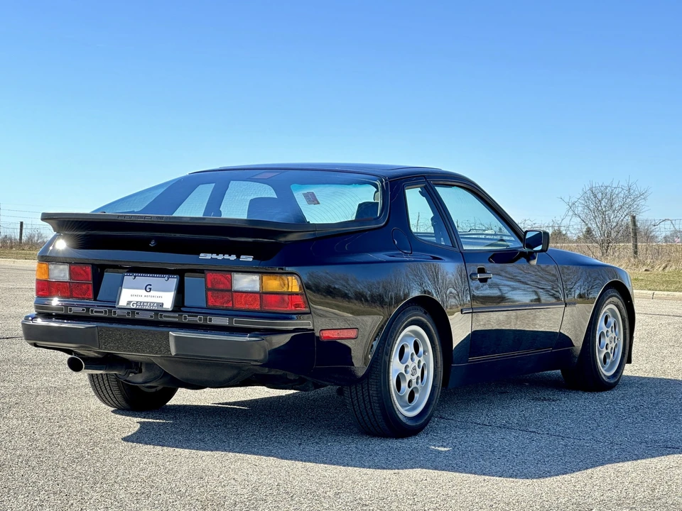 1988 Porsche 944 S - Image 24 of 31