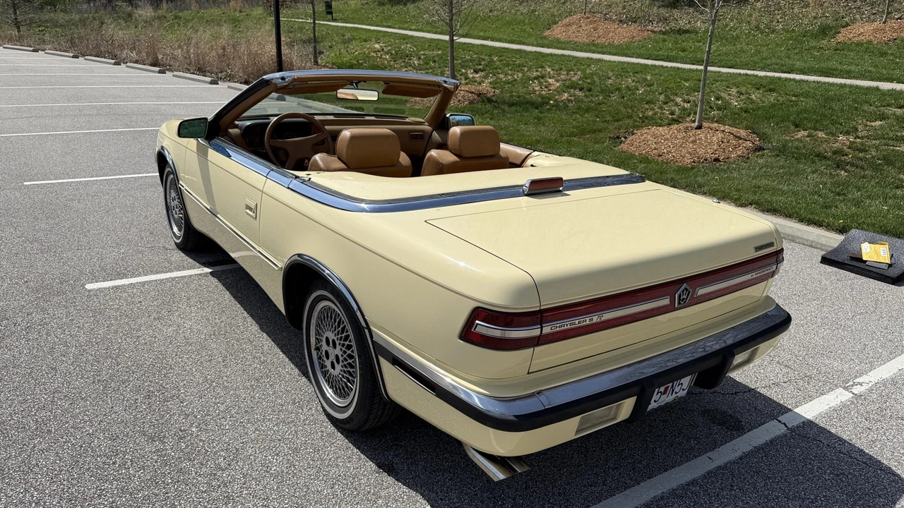 1989 Chrysler TC by Maserati - Image 5 of 31